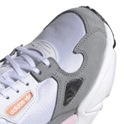 Damestrainers Adidas Originals Falcon -Buffalo Winkel adidas cg6214 10 footwear photography detail view 3 white