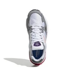 Damestrainers Adidas Originals Falcon -Buffalo Winkel adidas cg6214 3 footwear photography top portrait view white