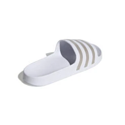 Claquette Adidas Adilette Aqua -Buffalo Winkel adidas ef1730 7 footwear photography back lateral top view white nw031524