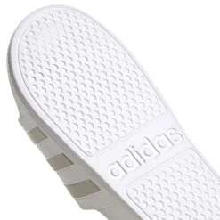 Claquette Adidas Adilette Aqua -Buffalo Winkel adidas ef1730 8 footwear photography detail view 1 white nw031524