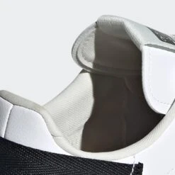 Trainers Adidas Originals Stan Smith Parley -Buffalo Winkel adidas gv7614 14 footwear photography heromrktng view 2 white