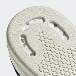 Trainers Adidas Originals Stan Smith Parley -Buffalo Winkel adidas gv7614 15 footwear photography heromrktng view 3 white