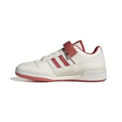 Trainers Adidas Originals Forum Low -Buffalo Winkel adidas gw2043 5 footwear photography side medial center view white