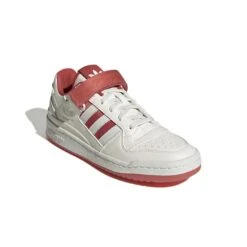 Trainers Adidas Originals Forum Low -Buffalo Winkel adidas gw2043 6 footwear photography front lateral top view white