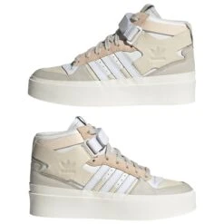 Damestrainers Adidas Originals Forum Bonega -Buffalo Winkel adidas gw7061 10 footwear photography mirrored pair view white