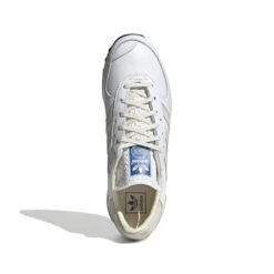 Trainers Adidas Originals Traxion Vintage -Buffalo Winkel adidas h05386 3 footwear photography top portrait view white