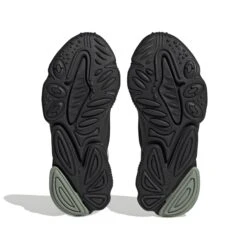 Kindertrainers Adidas Originals Ozweego -Buffalo Winkel adidas hq1631 4 footwear photography bottom view white