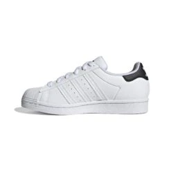 Kindertrainers Adidas Originals Superstar -Buffalo Winkel adidas q47342 5 footwear photography side medial center view white
